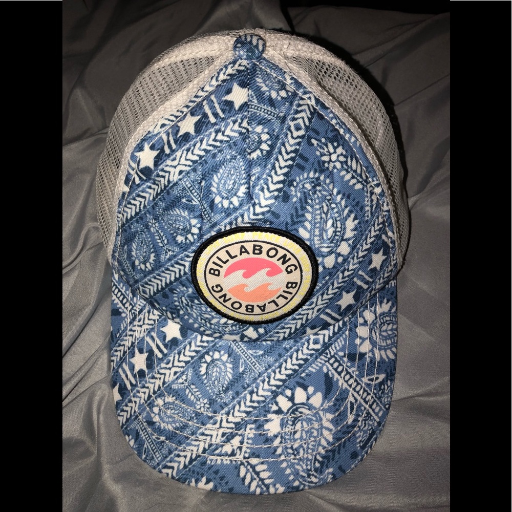 Never worn billabong hat